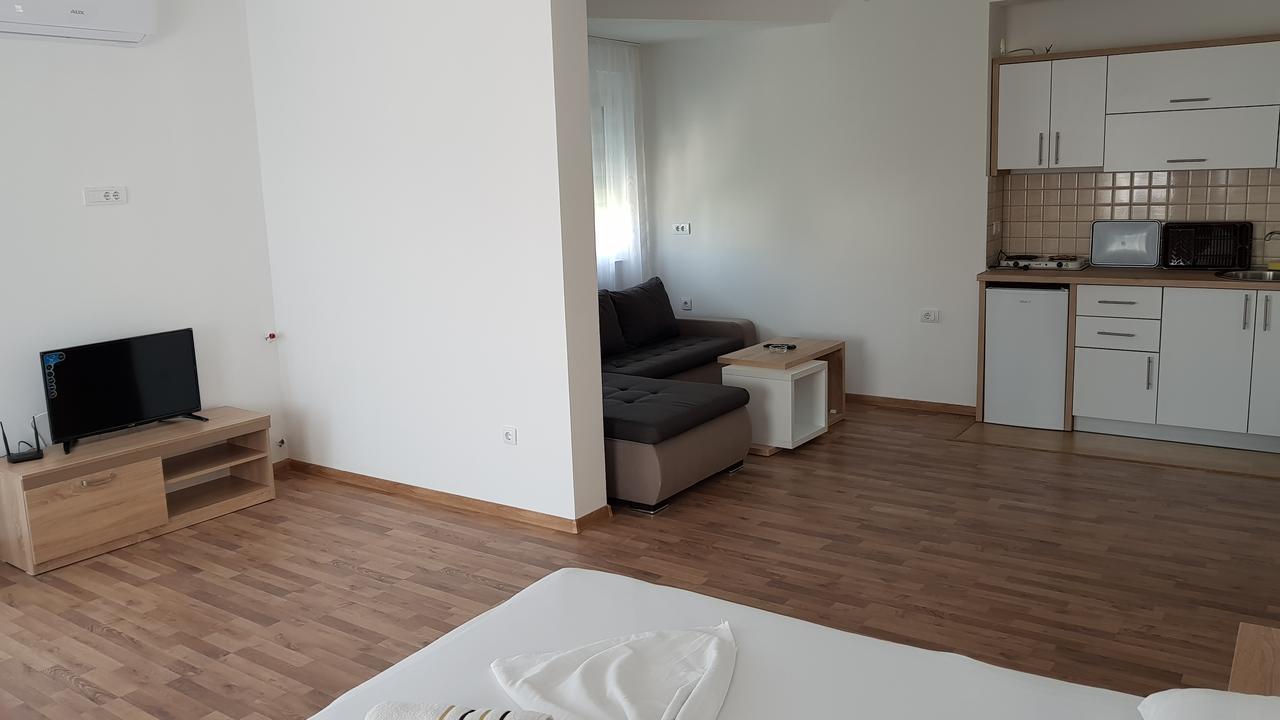 Apartments Jm 乌尔齐尼 外观 照片
